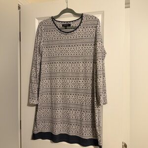 Ellen Tracy Long Sleeve Dress with Grey and White Patterns
